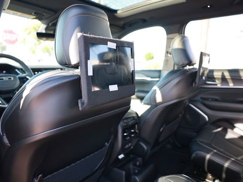 New 2025 Jeep Grand Cherokee L Overland image 28