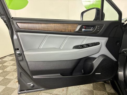 Used 2018 Subaru Outback 2.5i Limited image 23