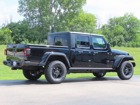 New 2025 Jeep Gladiator Willys image 3