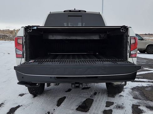 Used 2024 Nissan Titan PRO-4X w/ Pro-4x Convenience Package image 19