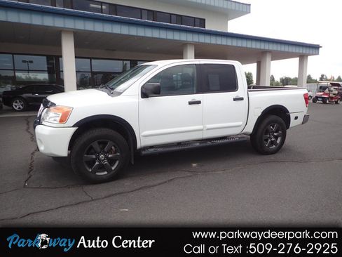 Used 2015 Nissan Titan SV w/ SV Value Truck Package AWD/4WD image 1