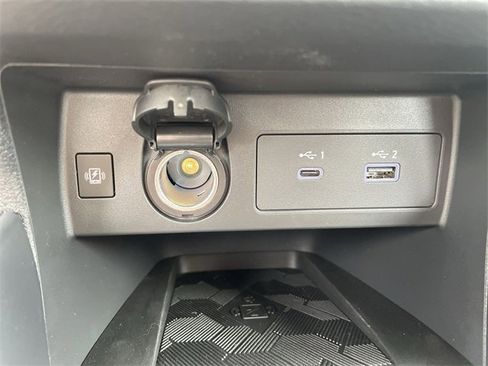 Certified 2025 Nissan Versa SR w/ Trunk Package image 24