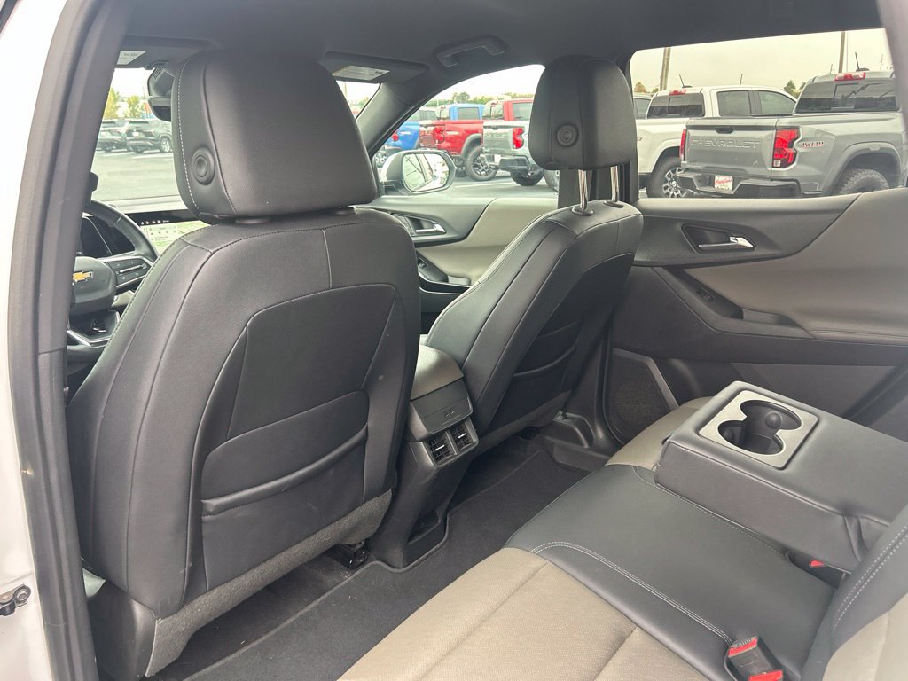 Used 2025 Chevrolet Equinox LT w/ Convenience Package II FWD image 31