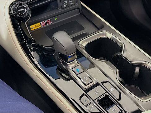 Used 2024 Lexus NX 350h AWD w/ Premium Package image 18