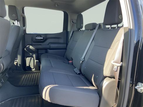 Used 2023 Chevrolet Silverado 1500 Custom image 17