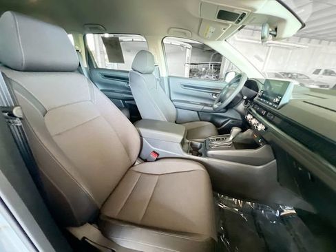 Used 2024 Honda CR-V LX image 29