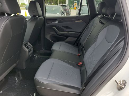 New 2026 Volkswagen Tiguan SE R-Line FWD image 16