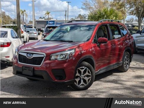 Used 2020 Subaru Forester Premium image 1