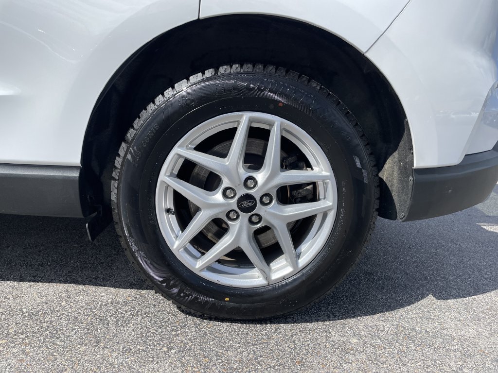 Used 2024 Ford Edge SEL AWD/4WD image 10