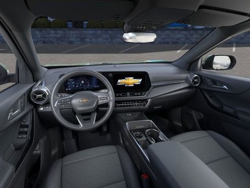 New 2026 Chevrolet Equinox LT w/ Convenience Package II image 17