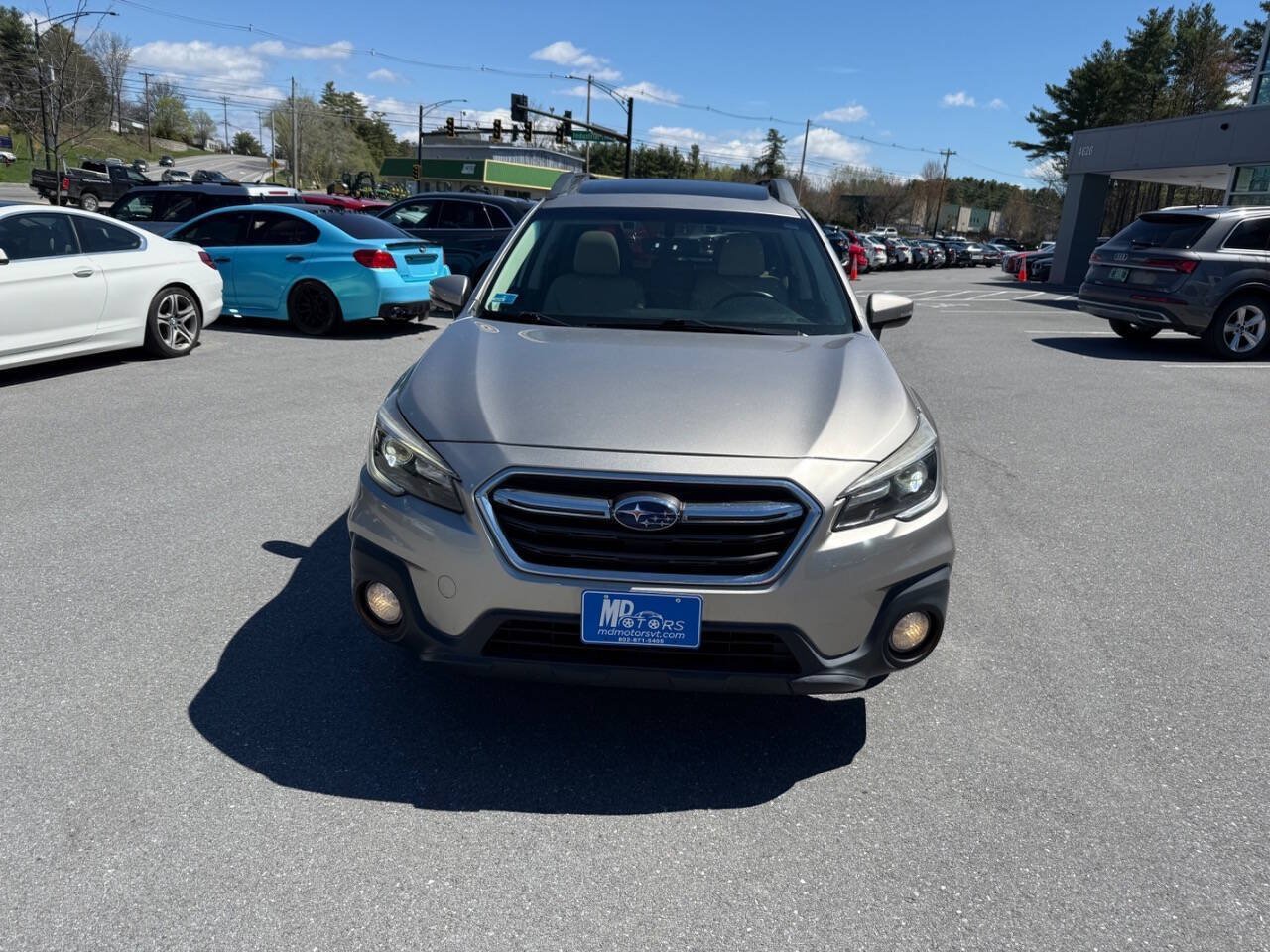 Used 2019 Subaru Outback 2.5i Limited AWD/4WD image 3