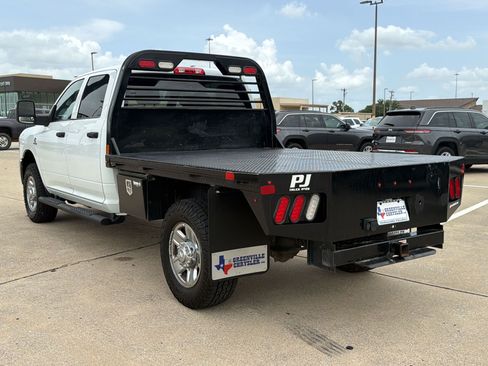 Used 2024 RAM 2500 Tradesman w/ Chrome Appearance Group AWD/4WD image 3