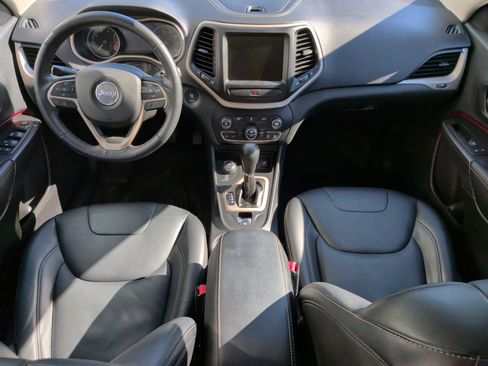 Used 2015 Jeep Cherokee Limited image 29