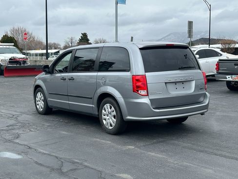 Used 2015 Dodge Grand Caravan SE image 7