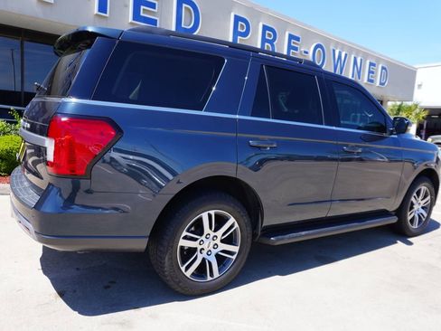 Used 2024 Ford Expedition XLT image 6