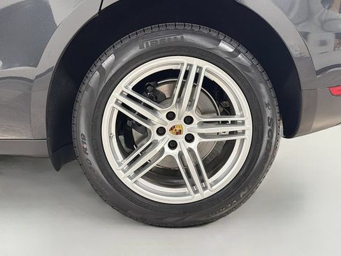 Certified 2020 Porsche Macan AWD/4WD image 35