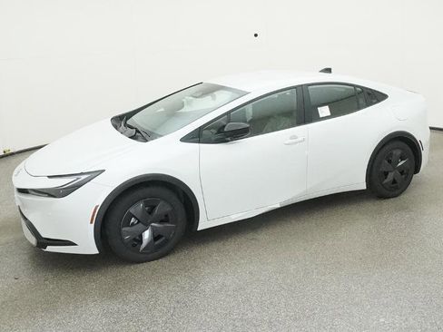 New 2026 Toyota Prius Plug-In Hybrid image 8