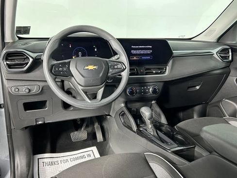 Used 2024 Chevrolet TrailBlazer LS AWD/4WD image 15