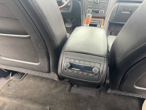 Used 2011 Buick Enclave CXL AWD/4WD image 35