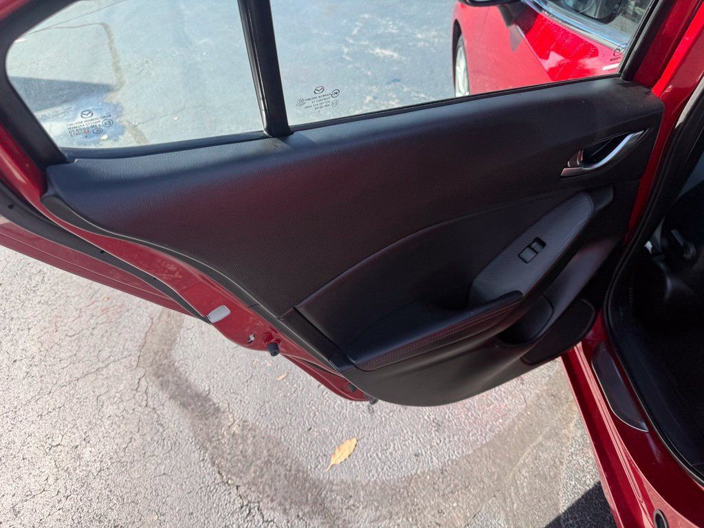 Used 2016 MAZDA MAZDA3 s Grand Touring FWD image 15