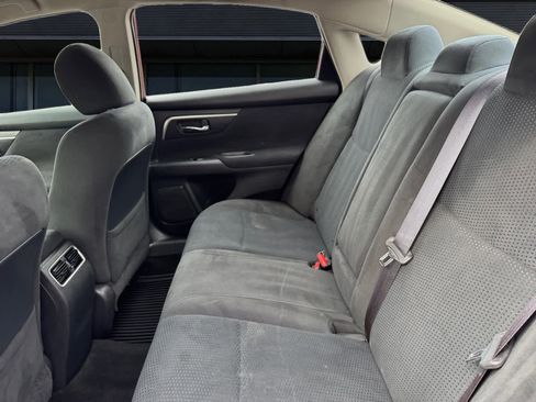 Used 2015 Nissan Altima 2.5 SV w/ Convenience Package image 15