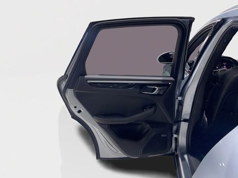 Used 2016 Porsche Macan S image 28