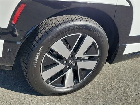 New 2026 Hyundai Ioniq 9 SEL image 24