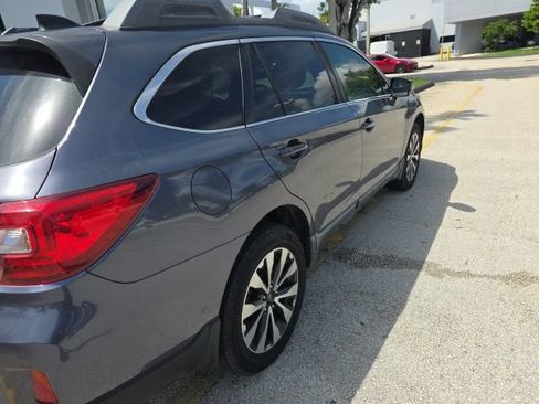 Used 2017 Subaru Outback 3.6R Limited AWD/4WD image 4