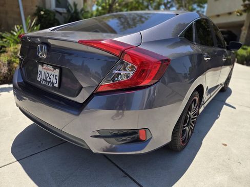 Used 2018 Honda Civic LX image 9