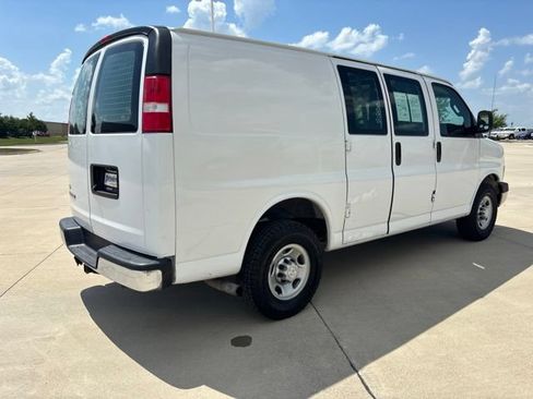 Used 2018 Chevrolet Express 2500 w/ Communications Package RWD image 30