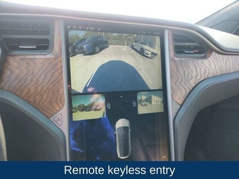 Used 2018 Tesla Model X 75D image 5