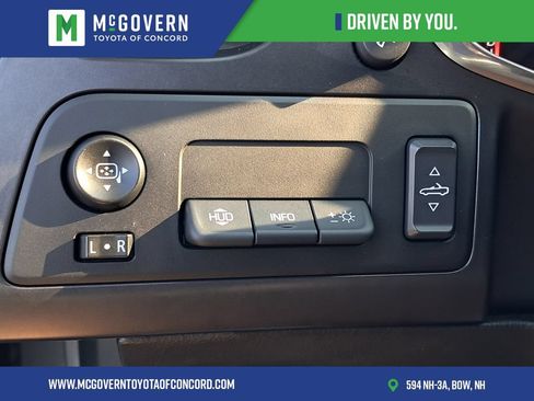 Used 2015 Chevrolet Corvette Stingray Convertible w/ 2LT Preferred Equipment Group RWD image 23