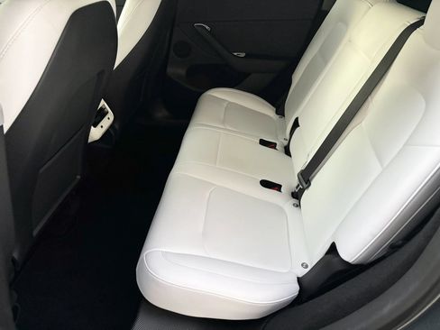 Used 2023 Tesla Model Y Performance AWD/4WD image 13