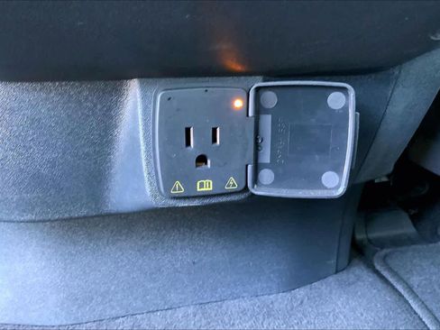 Certified 2025 Ford Expedition Active RWD image 34