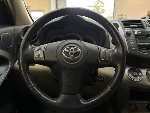 Used 2010 Toyota RAV4 Limited image 15