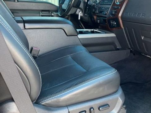 Used 2011 Ford F250 Lariat w/ Lariat Interior Pkg AWD/4WD image 10