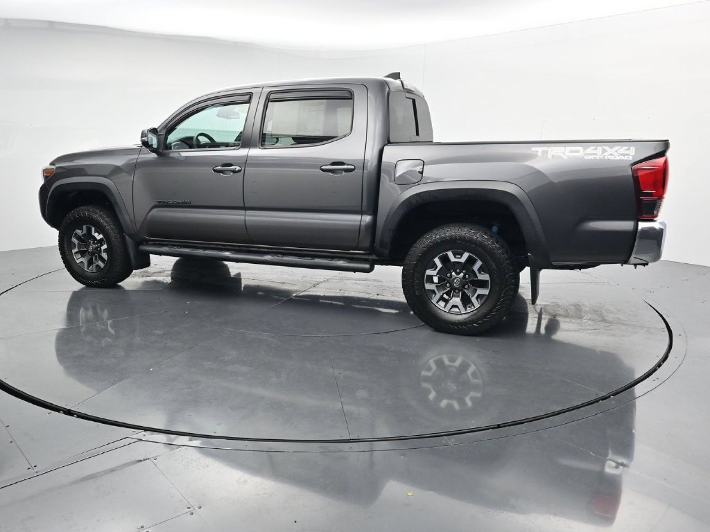 Used 2019 Toyota Tacoma TRD Off-Road AWD/4WD image 5