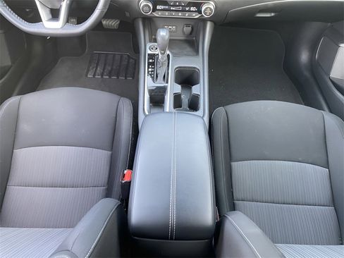 Used 2023 Nissan Sentra SV image 16