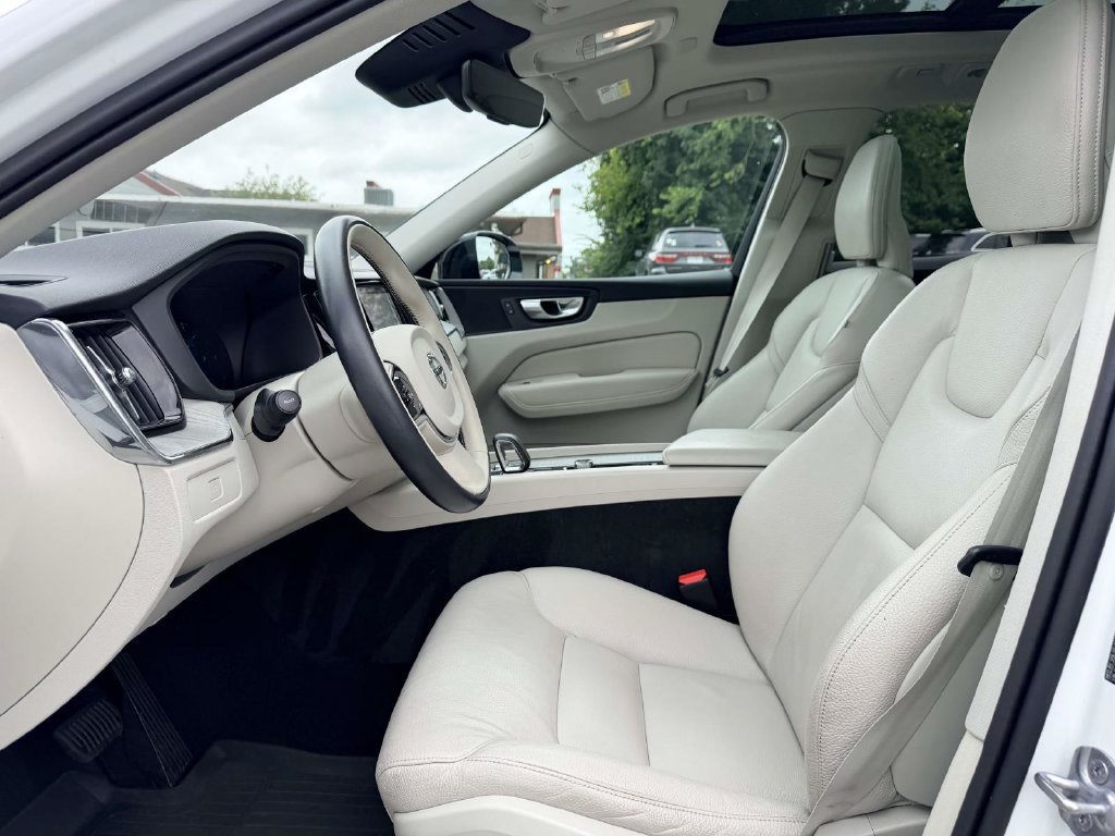 Used 2024 Volvo XC60 B5 Plus w/ Protection Package Premier AWD/4WD image 20