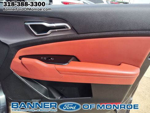 Used 2023 Kia Sportage SX FWD image 24
