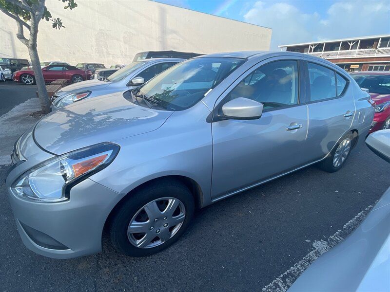 Used 2017 Nissan Versa SV FWD image 1