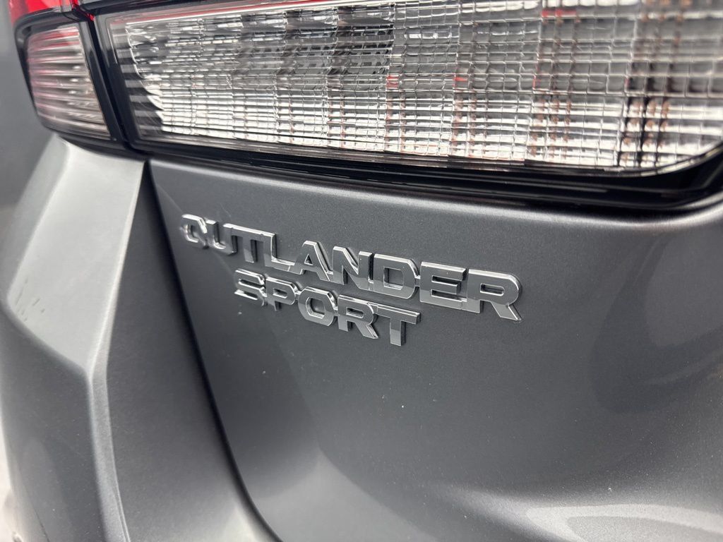 Used 2024 Mitsubishi Outlander Sport AWD image 36