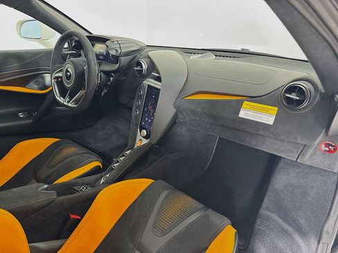 New 2026 McLaren 750S Spider RWD image 23