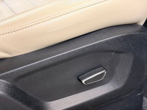 Used 2017 Ford Edge SEL w/ Equipment Group 201A AWD/4WD image 32