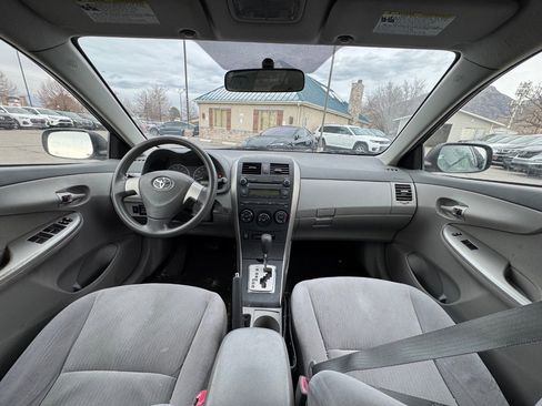 Used 2010 Toyota Corolla LE image 11