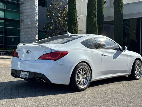 Used 2015 Hyundai Genesis 3.8 image 5