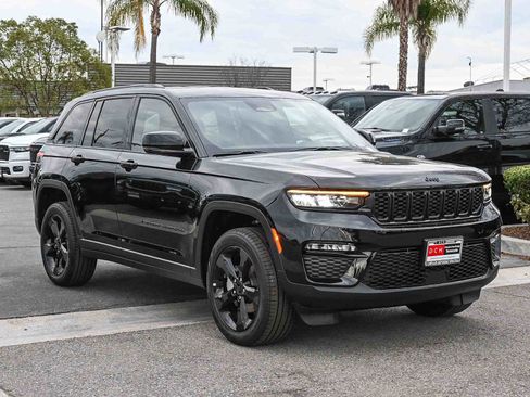 New 2025 Jeep Grand Cherokee Limited image 3