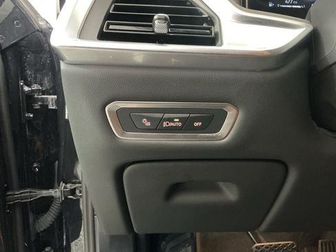 Certified 2025 BMW X7 xDrive40i AWD/4WD image 17