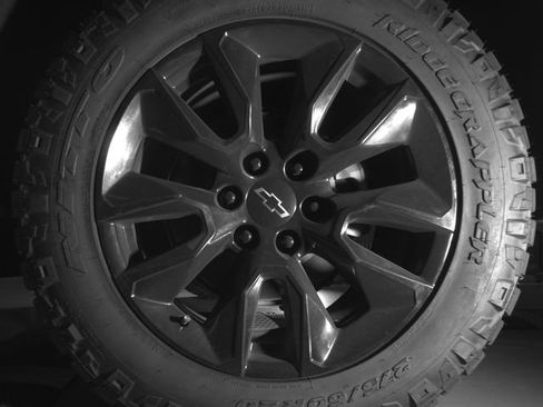 Used 2022 Chevrolet Tahoe Z71 w/ Off-Road Capability Package image 10