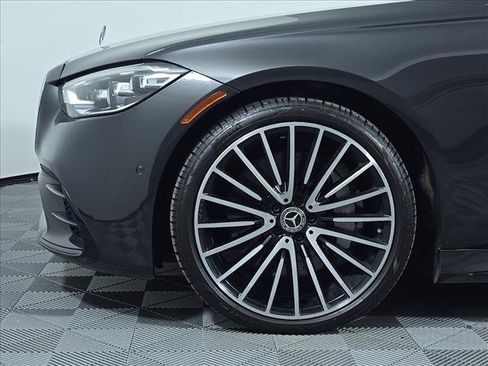Certified 2022 Mercedes-Benz S 500 4MATIC image 11